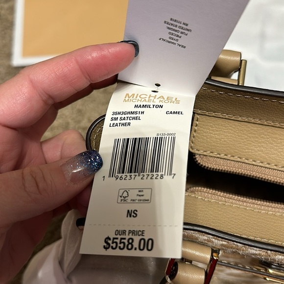 Michael Kors satchel purse/cross body - Picture 8 of 8